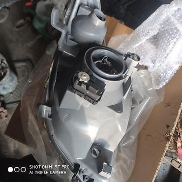 lada 10: Комплект передних фар Toyota 2003 г., Новый, Аналог, Китай — 2