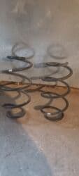 Продаю на хонда фит передный пружина и айырбаг комплект 2003года