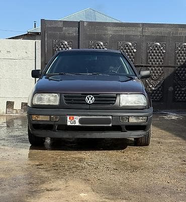 тойота ист кузовные детали: Volkswagen Vento: 1993 г., 1.8 л, Механика, Бензин, Седан — 1