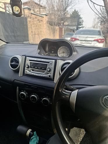 таёта ист: Toyota Ist: 2003 г., Автомат, Бензин, Хэтчбэк — 4