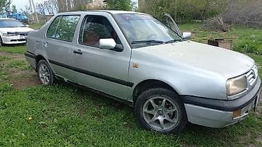 авто насос: Volkswagen Vento: 1993 г., 1.8 л, Ручные, Бензин, Седан — 1