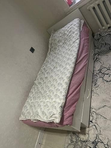 Кровати: Односпальная кровать, С ящиком для хранения, длина - 190 см — 1