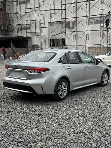 Toyota Corolla: 2022 г., 1.8 л, Вариатор, Гибрид, Седан — 3