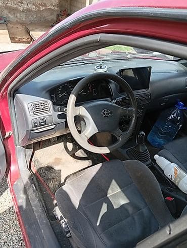 lexus 320: Toyota Corolla: 2001 г., 1.6 л, Механика, Бензин, Хэтчбэк — 6