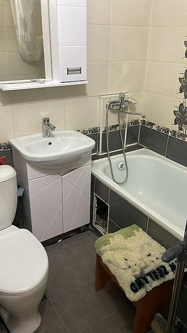 сдаю кварьиру: 2 комнаты, С мебелью полностью — 2