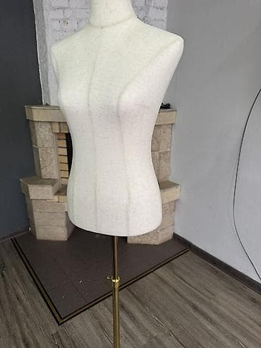 Бизнес үчүн жабдуулар: Портновский манекен женской фигуры на стойке. - Тип: стационарный — 1