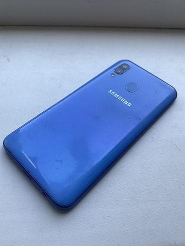 active 12 pro: Samsung Galaxy A40, Б/у, 64 ГБ, цвет - Синий, 2 SIM — 2