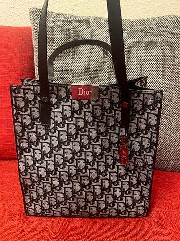 диор саваж: Шопер-Сумка DIOR с косметичкой новая 1.500 сом — 1