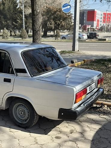 ВАЗ (ЛАДА) 2107: 2011 г., 1.6 л, Механика, Бензин, Седан