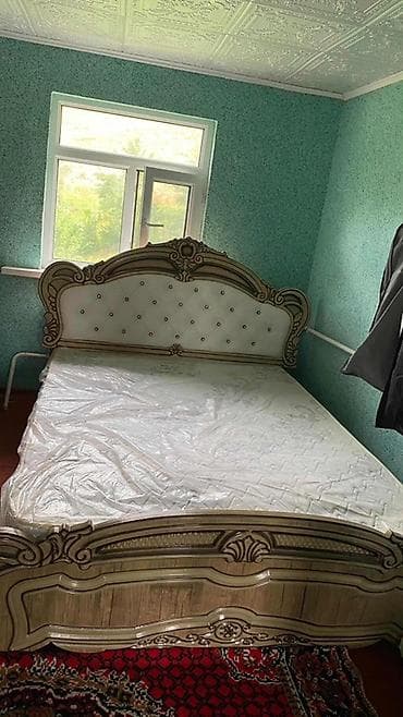 Үй жана бакча: Кровать двуспальная в классическом стиле. - Размер: ориентировочно — 1