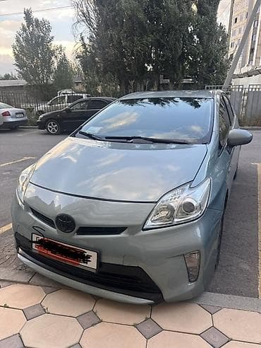 Toyota Prius: 2014 г., 1.8 л, Вариатор, Гибрид, Хэтчбэк