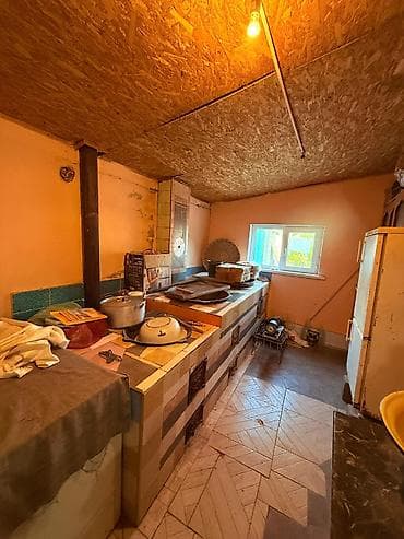 Квартиры: Продаётся жилой дом с внутренней отделкой и меблировкой на фото — 6