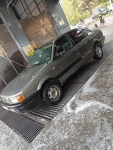 Volkswagen Passat: 1989 г., 1.8 л, Механика, Бензин, Седан — 5