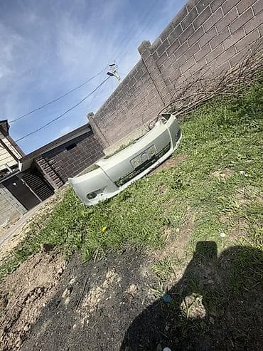 Бампер Toyota, Б/у