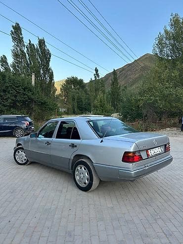Продажа авто: Mercedes-Benz W124: 1993 г., 2.2 л, Механика, Бензин, Седан — 9