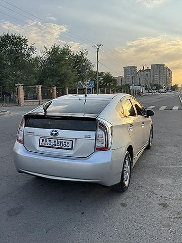 обмен на солярис: Toyota Prius: 2012 г., 1.8 л, Автомат, Гибрид, Хэтчбэк — 3