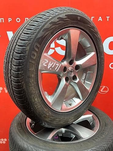 t 4: Комплект из 4 литых дисков Toyota с шинами R18 / 235 / 45 Dunlop LE — 4