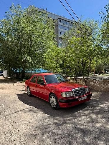 дверные карты мерседес 124: Mercedes-Benz W124: 1990 г., Седан — 2