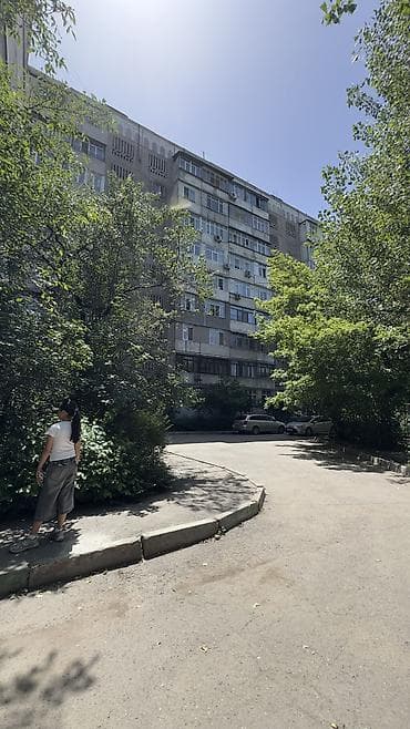 квартира правда боконбаева: 1 комната, 36 м², 106 серия, 2 этаж, Старый ремонт — 2