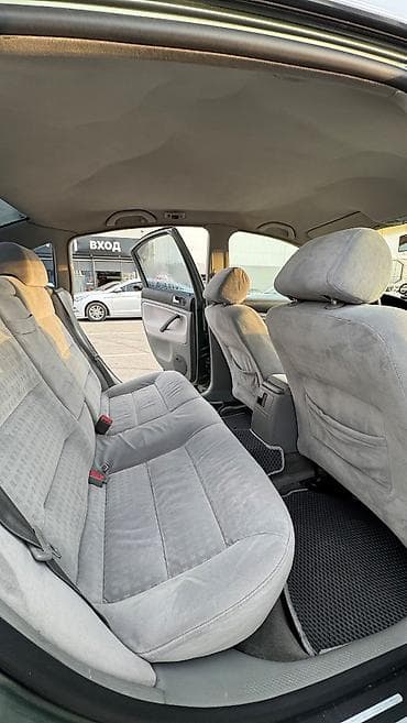 вечер: Volkswagen Passat: 2001 г., 2 л, Автомат, Бензин, Седан — 6