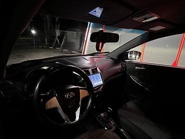 водный аттракцион: Hyundai Solaris: 2011 г., 1.6 л, Автомат, Бензин, Седан — 7