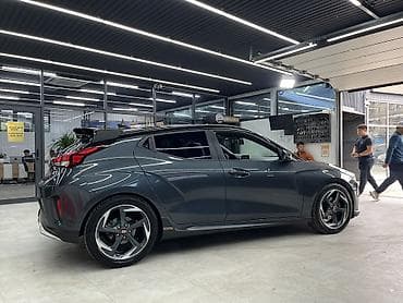 9: Hyundai Veloster: 2018 г., 1.6 л, Механика, Бензин, Лифтбек — 3