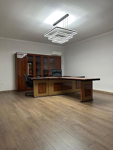 место для сто: Аренда офисов, 130 м², В жилом комплексе, 1 линия, С отдельной кухней, С отдельным сан узлом — 1