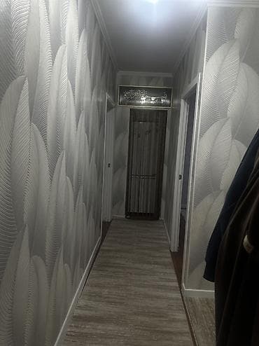 тис: Обои виниловые на флизелиновой основе с рельефным рисунком «Листья» — 2