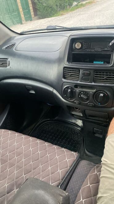 Продажа авто: Toyota Raum: 2000 г., 1.5 л, Автомат, Бензин, Минивэн — 10