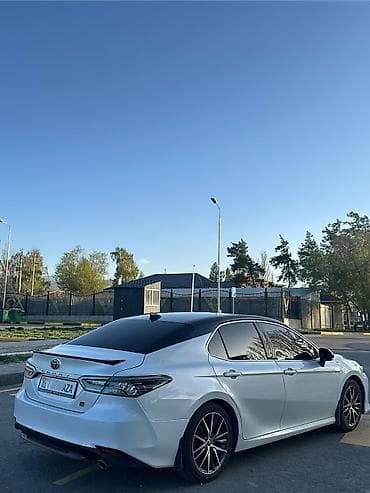1000 к: Toyota Camry: 2021 г., 2.5 л, Автомат, Бензин — 4