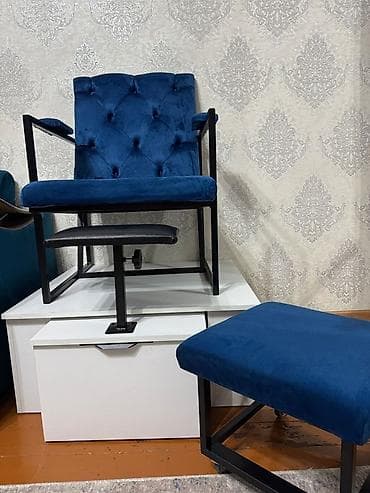 Аппараты для стирки ковров: Кресло для салона красоты/барбершопа с подставкой для педикюра + пуф — 5