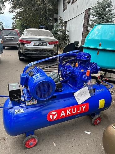 Фирма- Akujy Компрессор-на 250л. Трех-поршневой Размер поршня 90мм