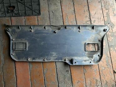 ипсум 1998: Toyota Ipsum Пластик крышки багажника, Тойота Ипсум Обшивка крышки — 2