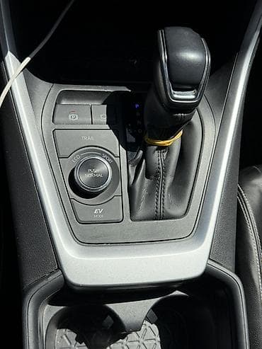 camry 2 2: Toyota RAV4: 2021 г., 2.5 л, Автомат, Гибрид, Кроссовер — 8