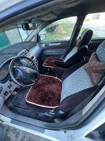 Унаа: Toyota Corolla Spacio: 2004 г., 2 л, Кол менен иштөөчү, Дизель, Вэн/Минивэн — 4