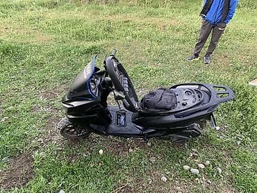 3х колесный: Скутер/максискутер черного цвета с синими акцентами. Основные — 4