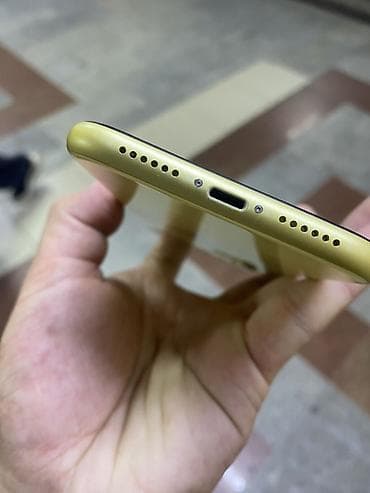 iphone 7s plus: IPhone 11, Б/у, 128 ГБ, Желтый, 69 % — 4