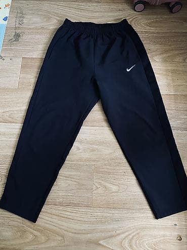 черные штаны: Nike штаны Чёрный цвет, состояние отличное 🔥 Размер 30, M на рост — 1