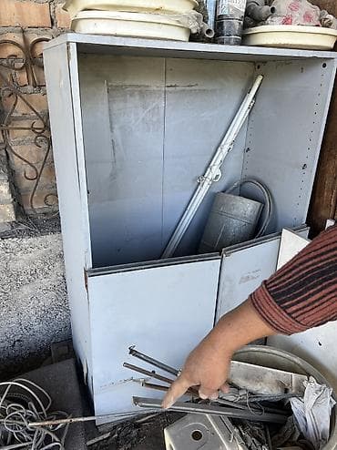 бренд фри купить: Все бесплатно. Стол деревянный советский. Шкаф со стеклянными — 3