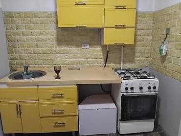 1 комната, С мебелью частично — 1
