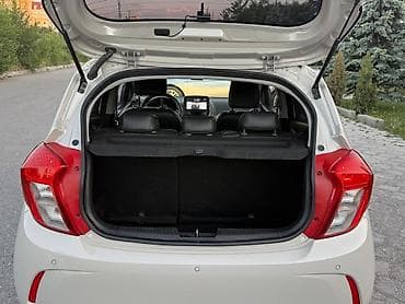 самая дешевая машина: Chevrolet Spark: 2020 г., 0.1 л, Автомат, Бензин, Хэтчбэк — 8