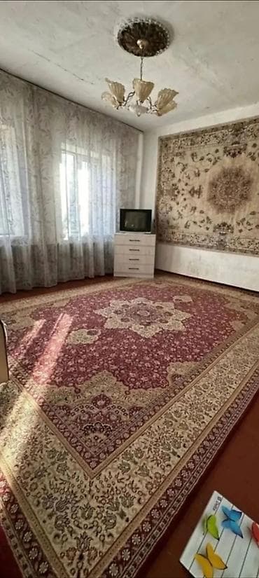 Недвижимость: 60 м², 3 комнаты, Парковка, Забор, огорожен — 5