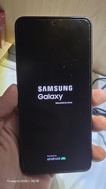 Samsung Galaxy S21 5G, Б/у, 256 ГБ, цвет - Черный, 1 SIM at lalafo.kg Samsung Galaxy S21 5G, Б/у, 256 ГБ, цвет - Черный, 1 SIM