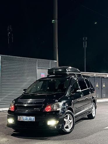 Toyota Ipsum: 2003 г., 2.4 л, Автомат, Бензин, Минивэн