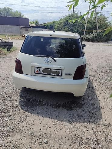 бюджетные авто: Toyota Ist: 2003 г., 1.3 л, Автомат, Бензин, Хэтчбэк — 4