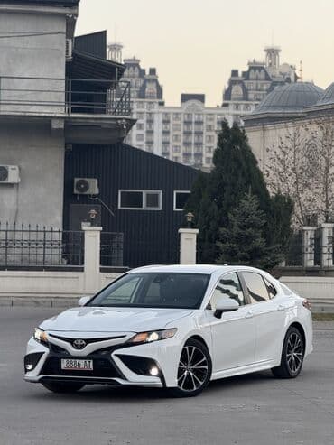 Toyota Camry: 2019 г., 2.5 л, Автомат, Бензин, Седан at lalafo.kg Toyota Camry: 2019 г., 2.5 л, Автомат, Бензин, Седан