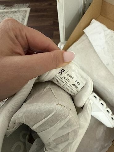 nike react: Кроссовки On Cloud 5 (женские) - Цвет: белый (White) - Размер: EU 38 — 4