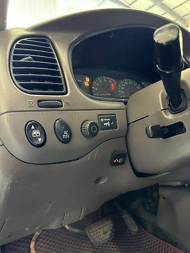 Toyota Sequoia: 2003 г., 4.7 л, Автомат, Бензин, Внедорожник — 9