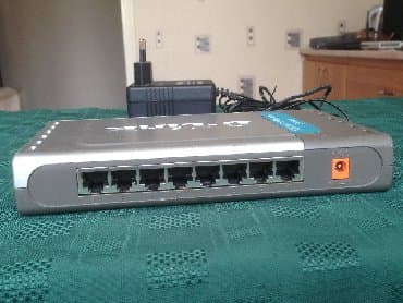 пассивное сетевое оборудование logicpower: Свич D-Link модель DES - 1080 Рабочий 7 портовый Вместе с родным — 2