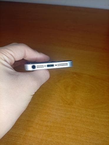 aiphone 6: IPhone SE, Серебристый — 6